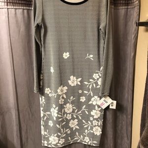 LulaRoe Debbie dress - Medium